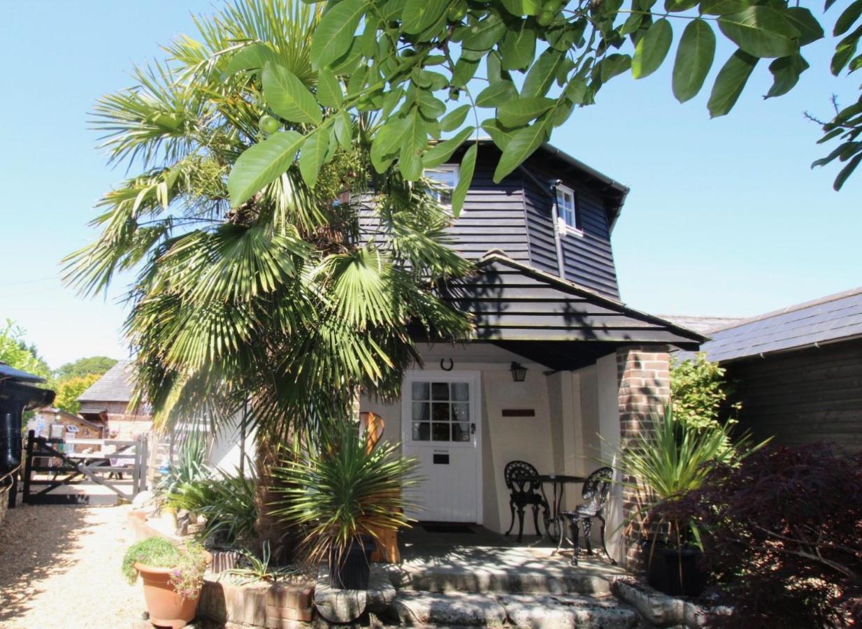 Hunston Mill Self Catering Dog Stay For Free Чичестър Екстериор снимка
