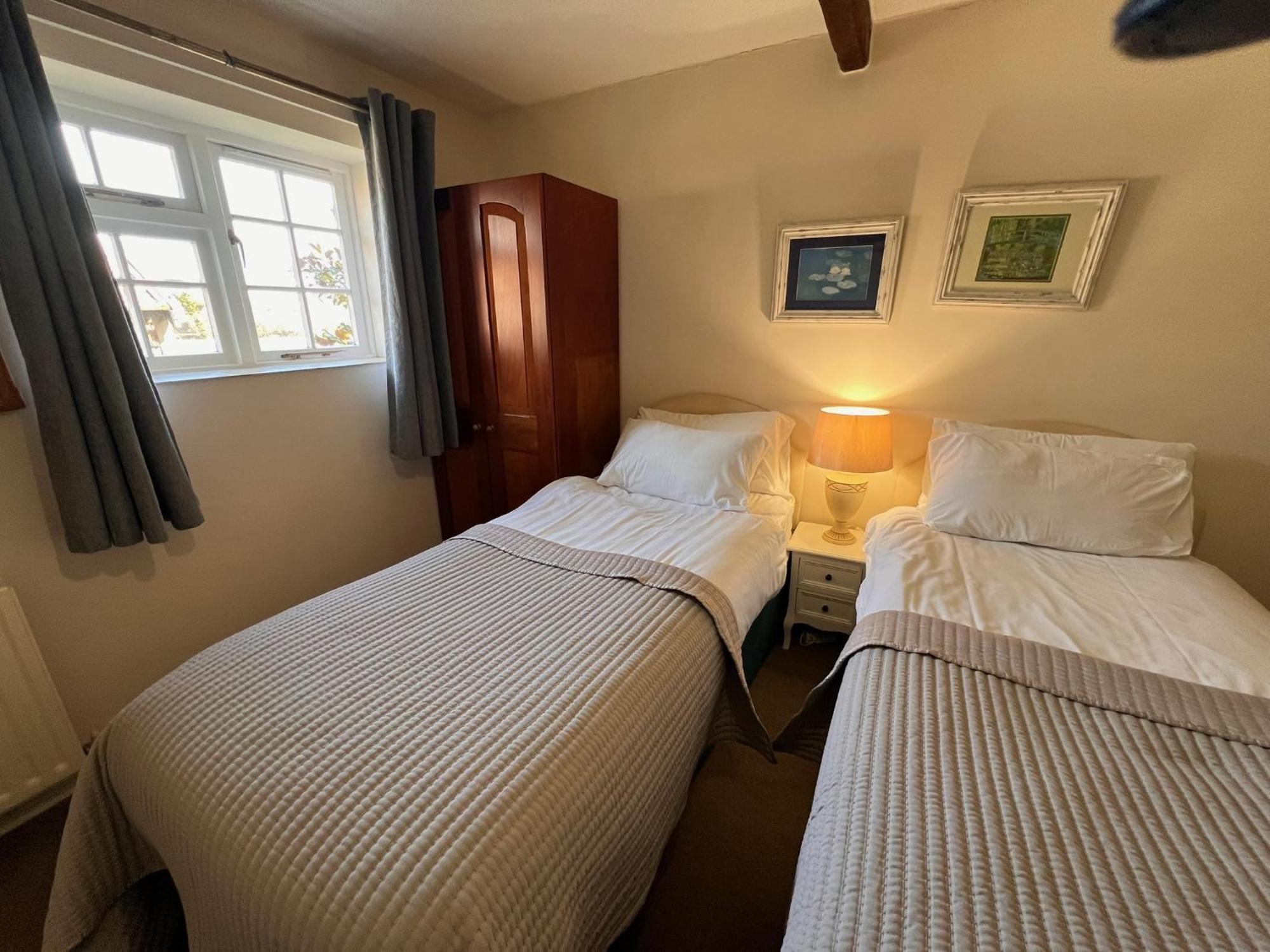 Hunston Mill Self Catering Dog Stay For Free Чичестър Екстериор снимка