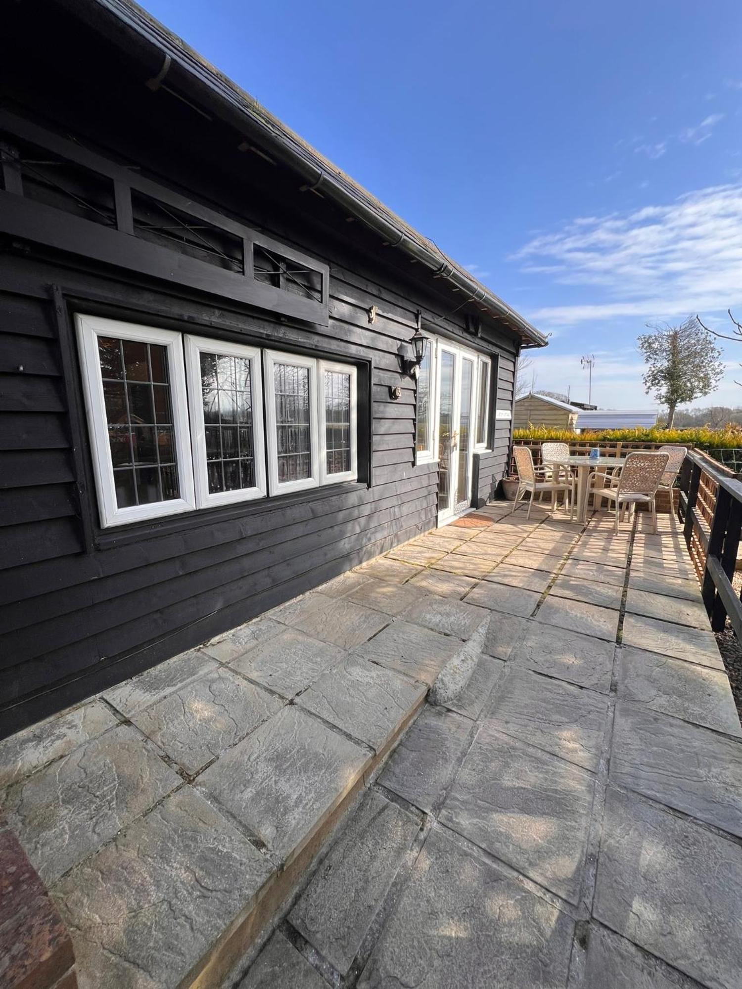 Hunston Mill Self Catering Dog Stay For Free Чичестър Екстериор снимка