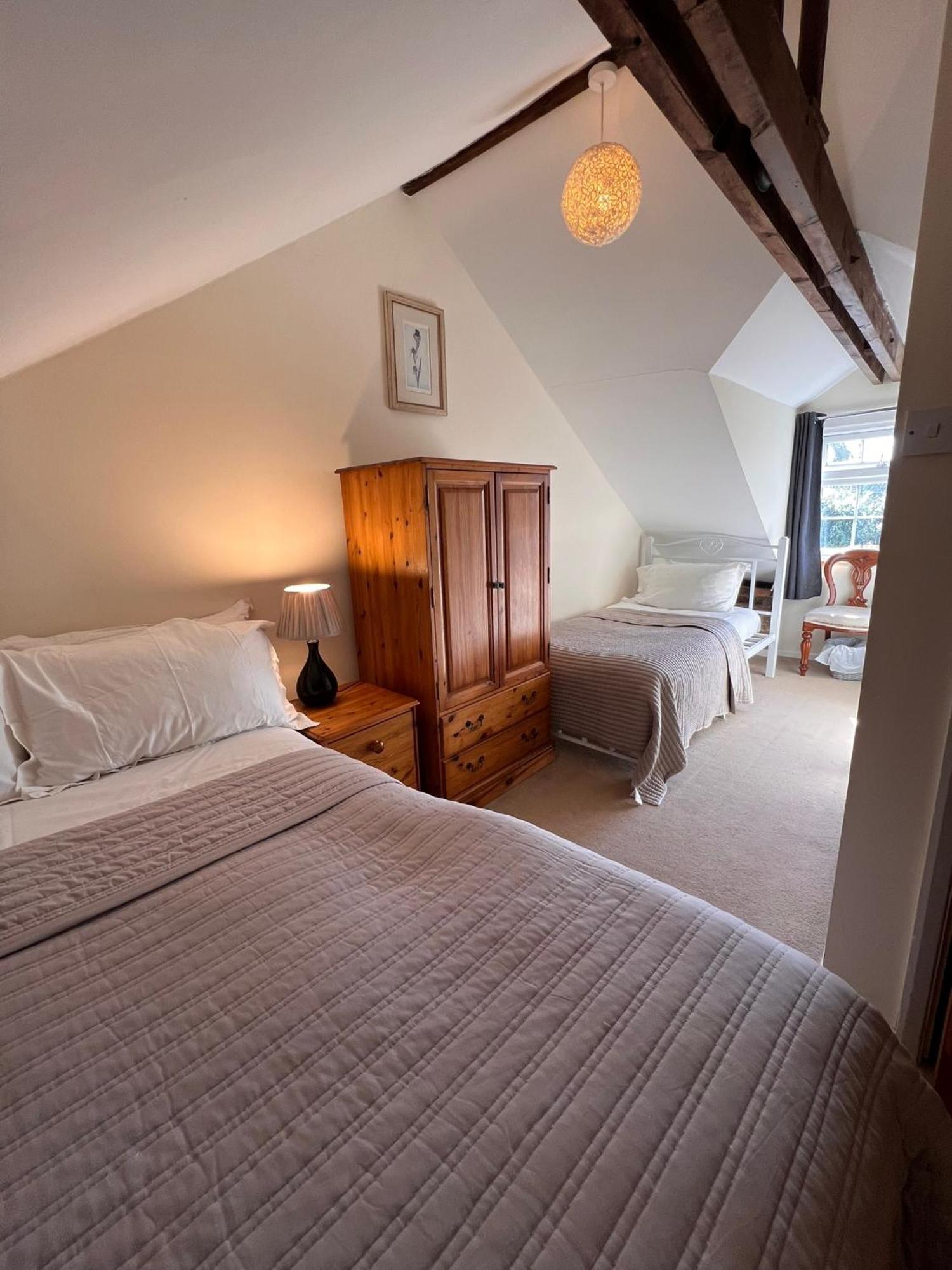 Hunston Mill Self Catering Dog Stay For Free Чичестър Екстериор снимка