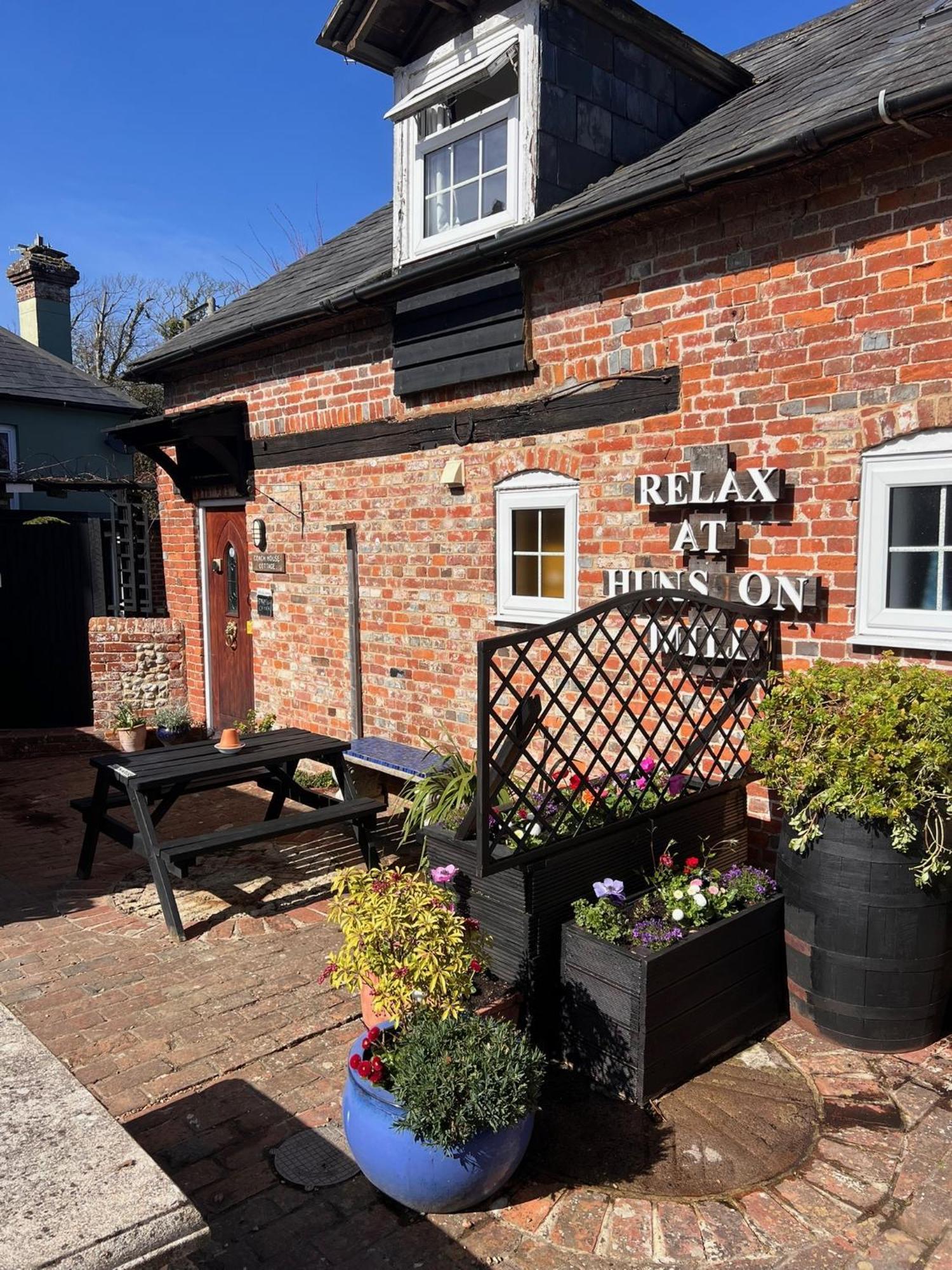 Hunston Mill Self Catering Dog Stay For Free Чичестър Екстериор снимка