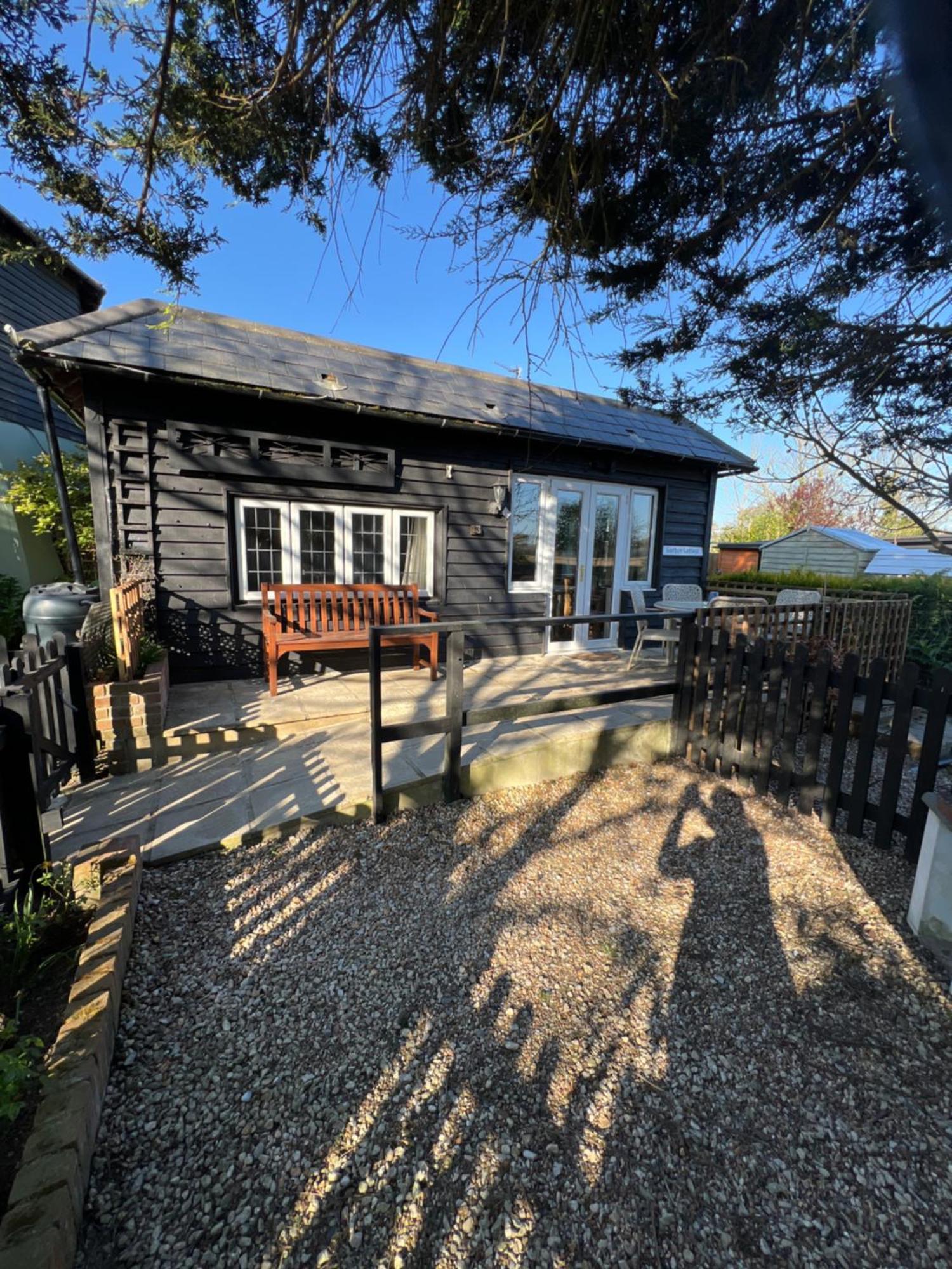 Hunston Mill Self Catering Dog Stay For Free Чичестър Екстериор снимка
